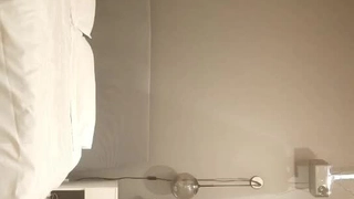 从后面与美熟女老师和她的学生进行恋物癖