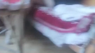 菲律宾学生在厕所自慰被同学发现