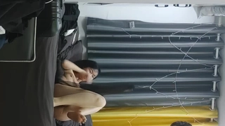 新人小少妇露脸初次下海，颜值不错身体保养的很嫩，揉软的骚奶子肆意揉捏，小逼逼掰开给狼友看自慰呻吟好骚第10集