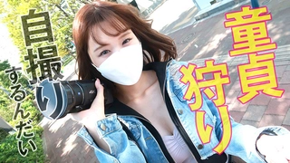 继子捉弄后妈假装被蛇咬让她把毒吸出来！