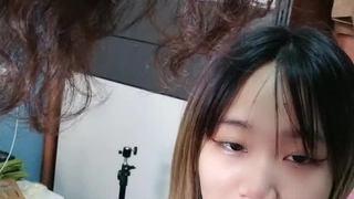 妈妈的朋友在9完整翻译在家后入蓝发美臀人妻（完整版简界）