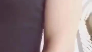 两个金发少女的POV口交和扭捏会话