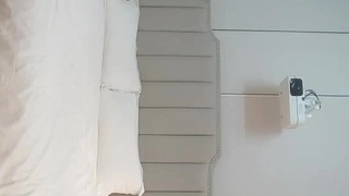 韩国米娜边打电话边操逼