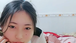 FC2PPV-1581507 【無】金髪スレンダー**巨乳の最強美**！真っ白美肌のエロボディー！おっさんとのセックスに全く乗り気じゃないけど大量中出し！【個人撮影】