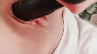 与吉娜·瓦伦蒂娜的少女性爱:支配和屈服